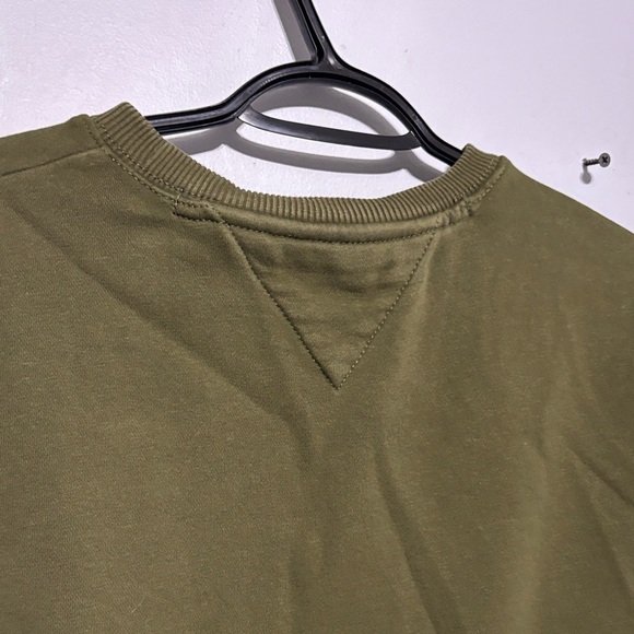 Tommy Hilfiger Men's Dark Green Crewneck Sweater - Picture 8 of 9